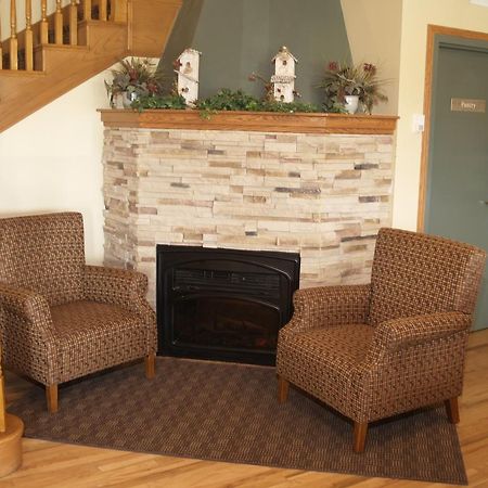 Lakeview Inns & Suites - Brandon Εξωτερικό φωτογραφία
