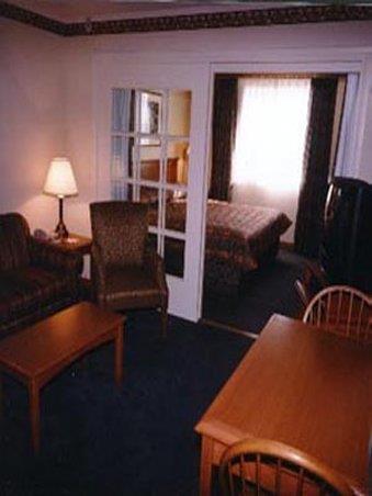 Lakeview Inns & Suites - Brandon Δωμάτιο φωτογραφία